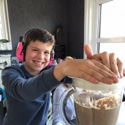 Oogst en verwerking van de meelwormen